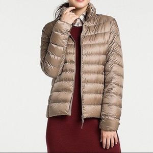 Uniqlo ultra light down jacket